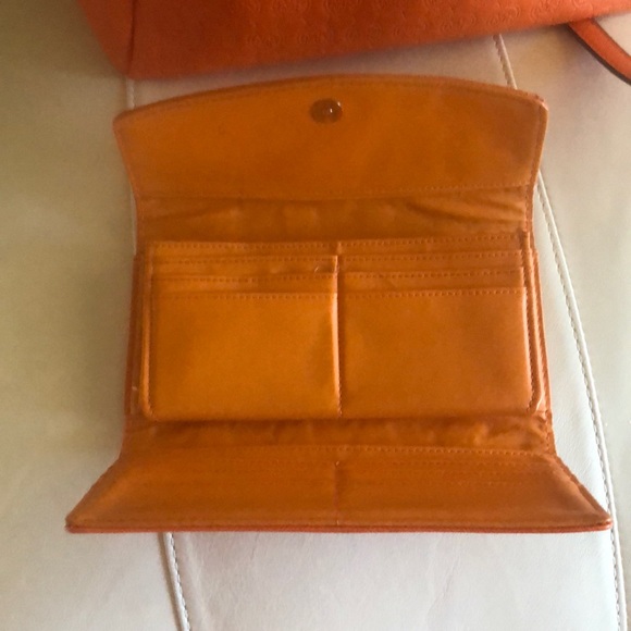 Purse - Picture 2 of 7